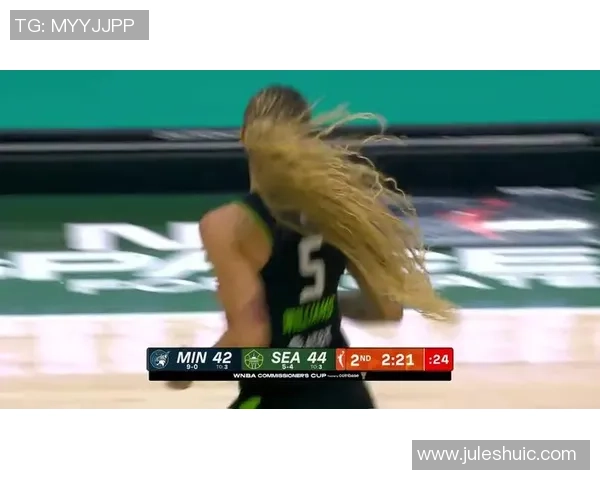 西雅图风暴与自由人激战正酣谁能在WNBA赛场上笑到最后