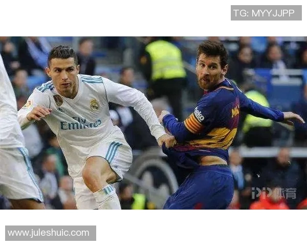 迪纳摩与斯拉维激战正酣球迷期待精彩对决与精彩进球